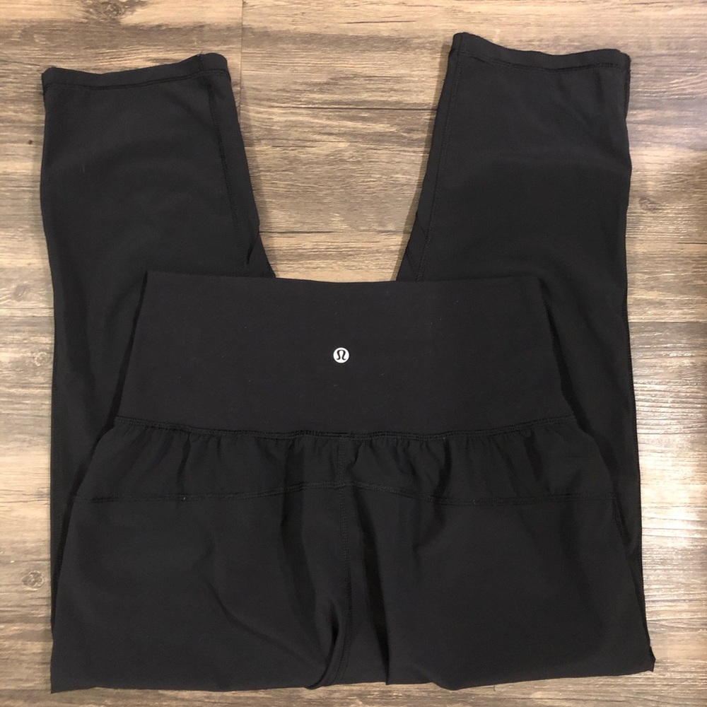 Lululemon cropped joggers